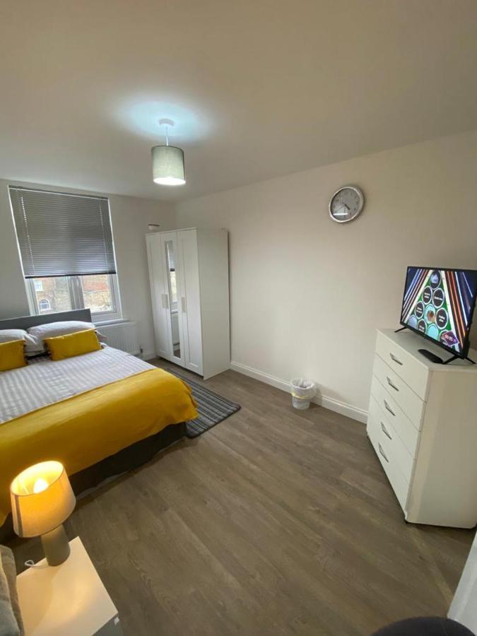 2 Bedroom Apartment Λονδίνο Εξωτερικό φωτογραφία