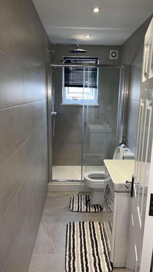 2 Bedroom Apartment Λονδίνο Εξωτερικό φωτογραφία